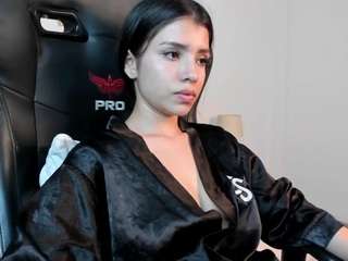 Emily-Loppez