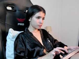 Emily-Loppez