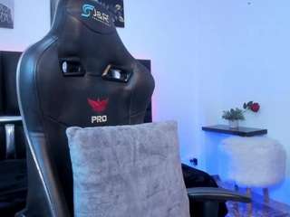 Emily-Loppez