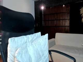 Emily-Loppez live cam preview