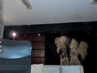 Emily-Loppez live cam preview