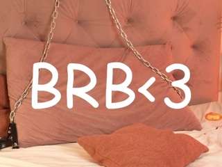Julcy-Peach live webcam show