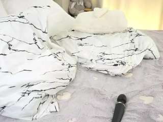 lauritrucchio Sex Cam Show