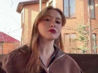 Live webcam model mariamcourey on Soda Cams