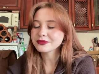 Live webcam model mariamcourey on Soda Cams