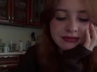 le modèle mariamcourey est en webcam porno dans un show sur le site camsoda, il possède les tags suivants: ahegao,sexy,no drinking,normal,ohmibod,oil,red hair,role play,smoking,amateur,solo,spank,striptease,tattoos,tease,wet,yoga,nipple piercings,natural,naked