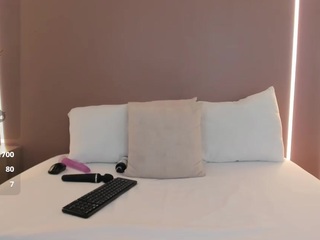 mia-slora live cam preview