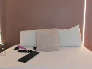 mia-slora live cam preview