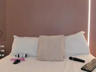 mia-slora live cam preview