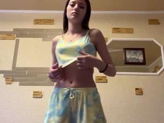 roselleavary Live Webcam on CamSoda