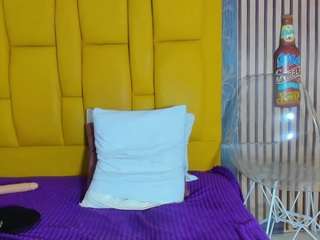 valeriilopez's CamSoda show and profile