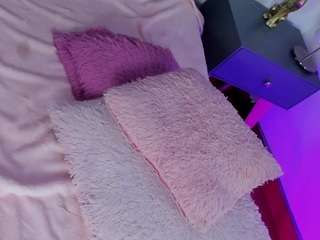 Live webcam model violettaficher on Soda Cams