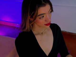 Live webcam model violettaficher on Soda Cams