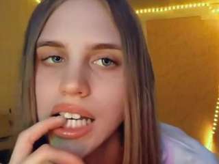 Live webcam model ieshaashaf on Soda Cams