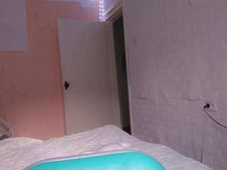 Live webcam model ieshaashaf on Soda Cams