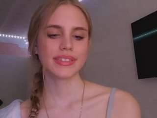 Live webcam model ieshaashaf on Soda Cams