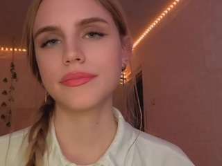 ieshaashaf's CamSoda show and profile