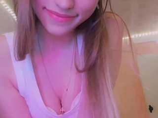 ieshaashaf's CamSoda show and profile