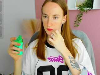 le modèle jaidii est en webcam porno dans un show sur le site camsoda, il possède les tags suivants: blowjob,camel toe,young adult,toys,teen 18,tattoos,striptease,skinny,red hair,orgasm,lovense,handjob,green eyes,fingering,drinking,dildo or vibrator,hd,small tits