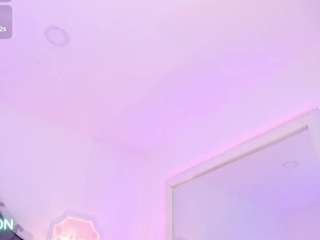 Live webcam model kendallspears-1 on Soda Cams