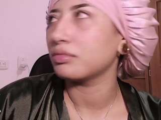 lilith-owens live webcam show