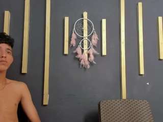 misscharriee Live Webcam on CamSoda