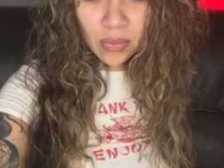 rosieeeyvetteee333 webcam model