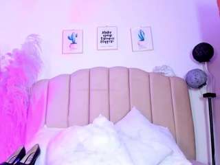 Live webcam model aithanaa on Soda Cams