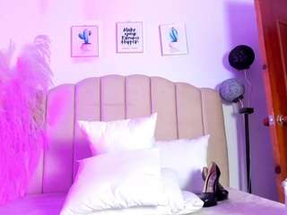 aithanaa's CamSoda show and profile