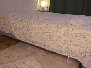 Live webcam model aliselle on Soda Cams