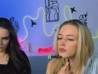 Live webcam model amelia-lovely1 on Soda Cams