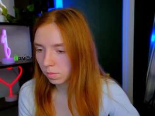 amelia-lovely1's CamSoda show and profile