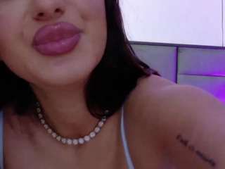 Live webcam model babyvanessa on Soda Cams