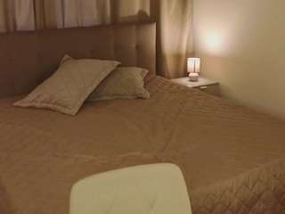 cathrynwhittenbe... Live Webcam on CamSoda