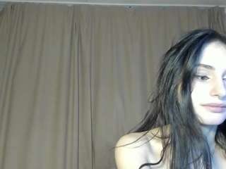 Lesyalis live webcam show