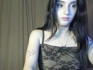 Lesyalis live webcam show
