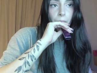 Lesyalis live webcam show