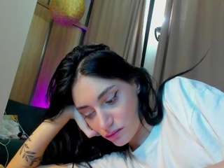 lesyalis Live Webcam on CamSoda
