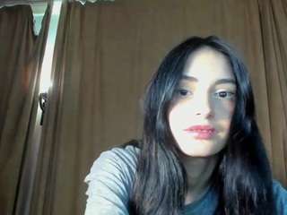 Lesyalis live cam preview