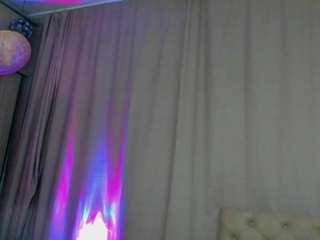 Lesyalis live cam preview