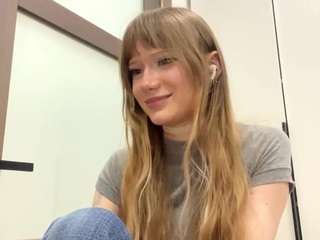 Live webcam model letafanner on Soda Cams