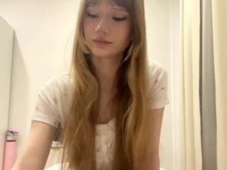 Live webcam model letafanner on Soda Cams