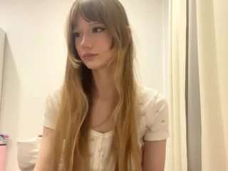 Live webcam model letafanner on Soda Cams