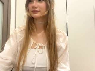 Live webcam model letafanner on Soda Cams