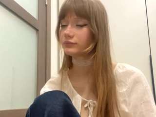 Live webcam model letafanner on Soda Cams