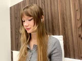 Live webcam model letafanner on Soda Cams