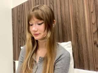 Live webcam model letafanner on Soda Cams