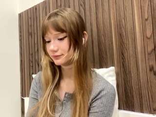 Live webcam model letafanner on Soda Cams