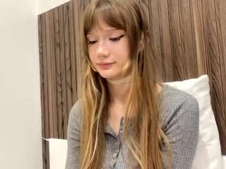 Live webcam model letafanner on Soda Cams