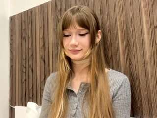 Live webcam model letafanner on Soda Cams